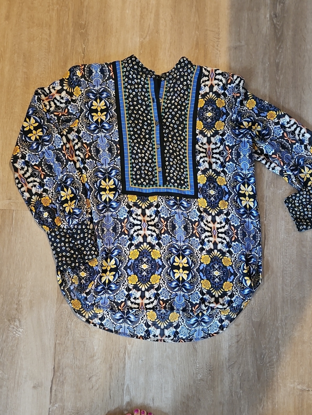 Loft Long Sleeve Top Size Medium